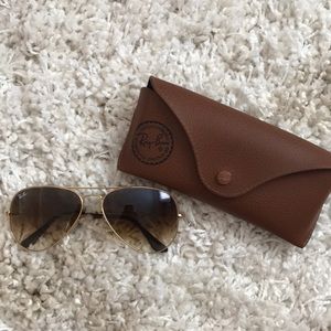 Women’s Ray- ban sunglasses